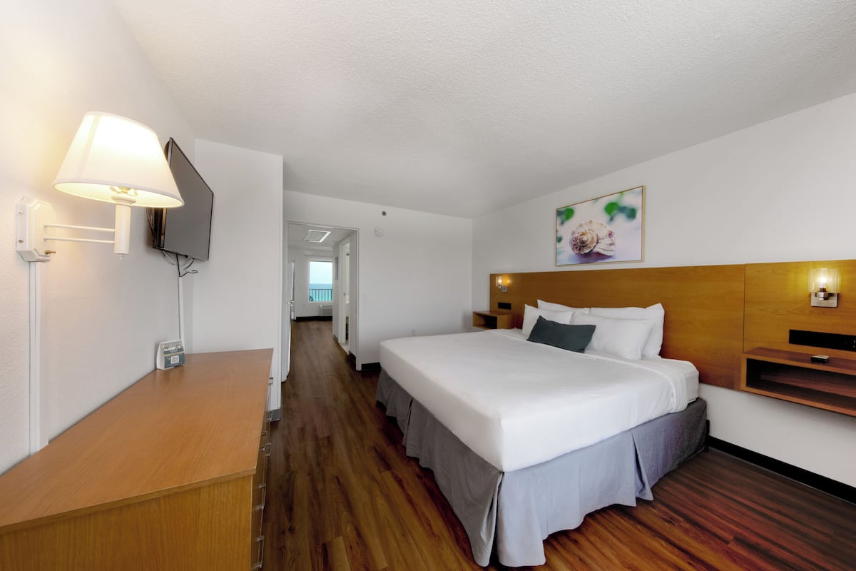 Suite, 1 llit de matrimoni gran, cuina, primera línia de platja (Ocean/Gulf View) | 1 dormitori, planxa i posts de planxar, wifi gratuïta i roba de llit