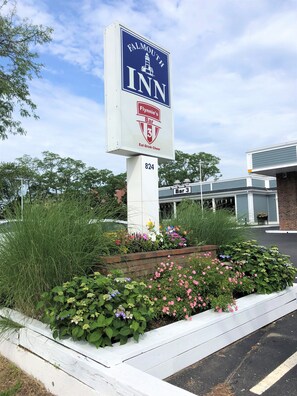 Front of property - Falmouth Inn (Falmouth)