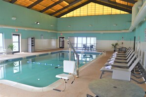 Indoor pool - Falmouth Inn (Falmouth)