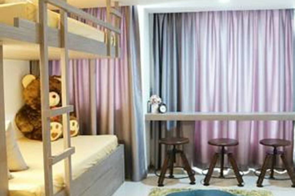 Family Bunk Bed Room   | 저자극성 침구, 객실 내 금고, 책상, 간이 침대