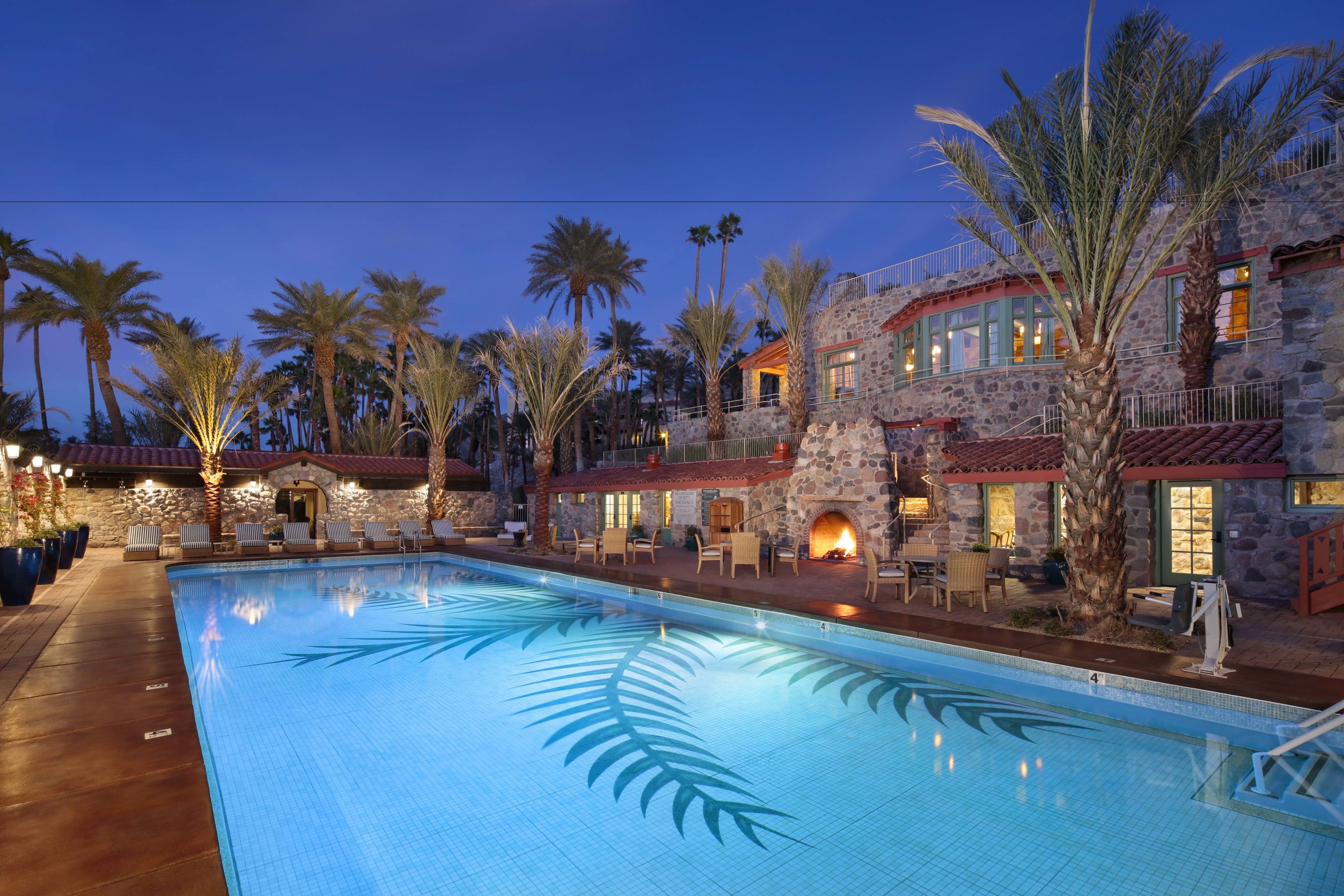 outdoor pool, free pool cabanas, pool loungers