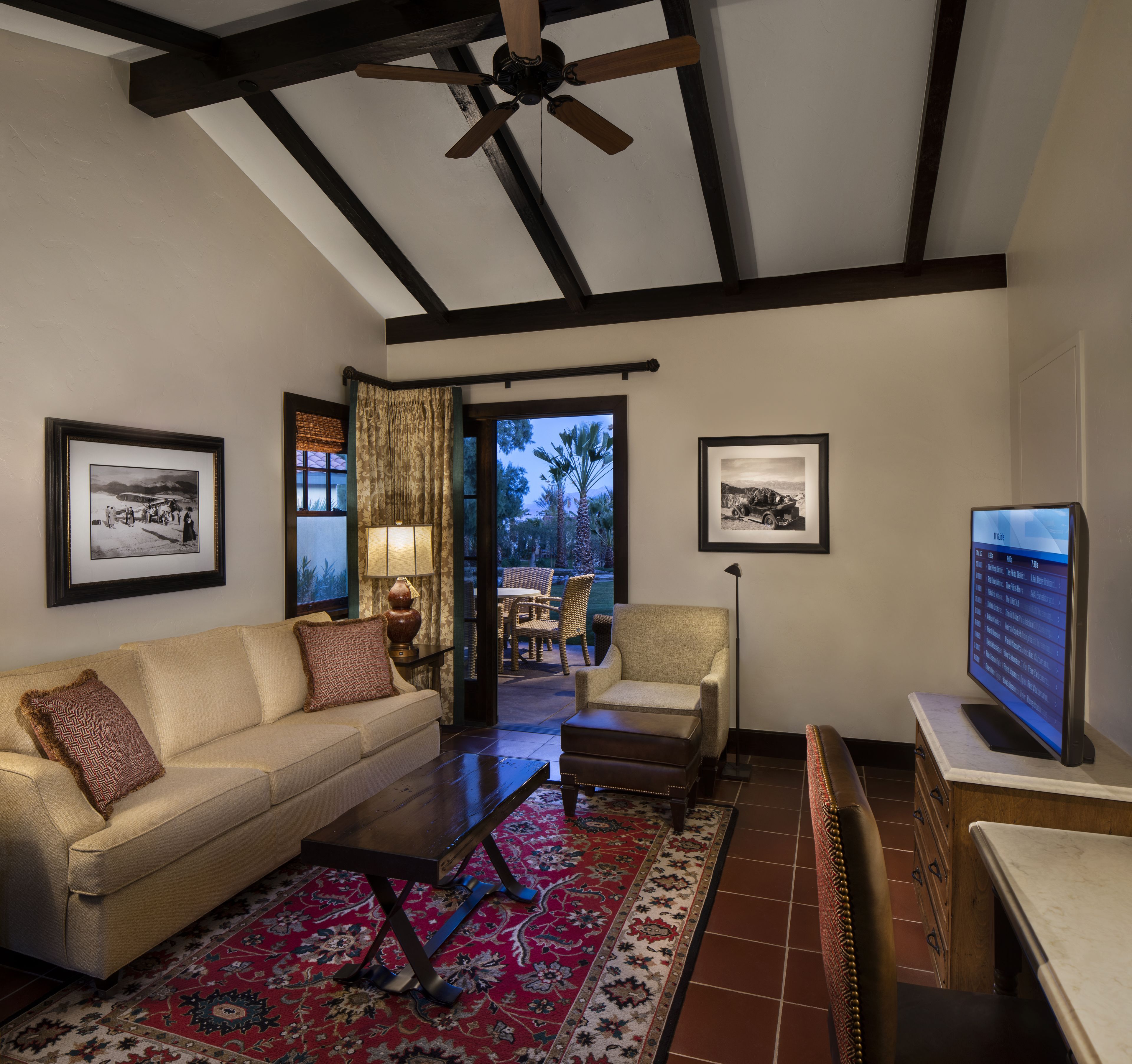 flat-screen tv, ipod dock