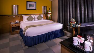 In-room safe, desk, rollaway beds, Internet