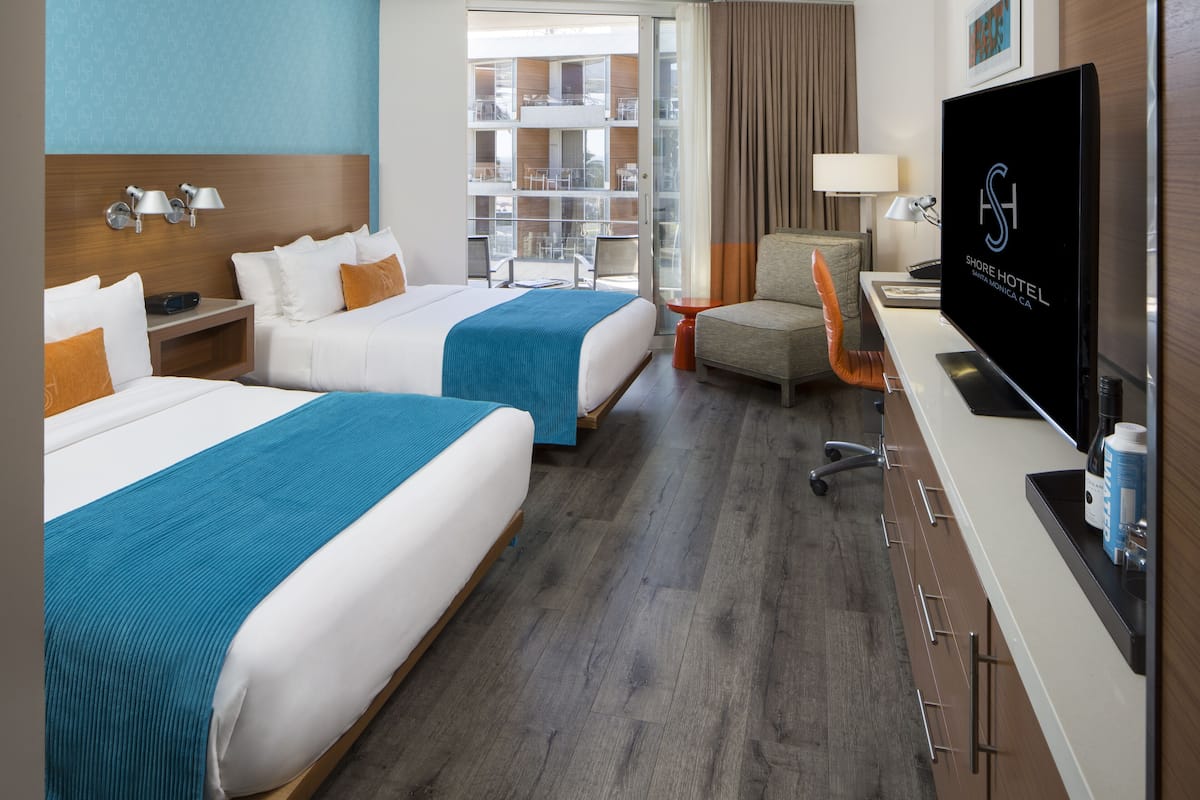 egyptian cotton sheets, premium bedding, down duvets, pillow-top beds