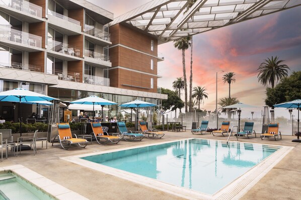 Outdoor pool, open 7:00 AM to 9:00 PM, cabanas (surcharge) - Shore Hotel (Santa Monica)