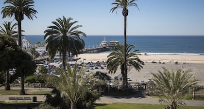 Shore Hotel