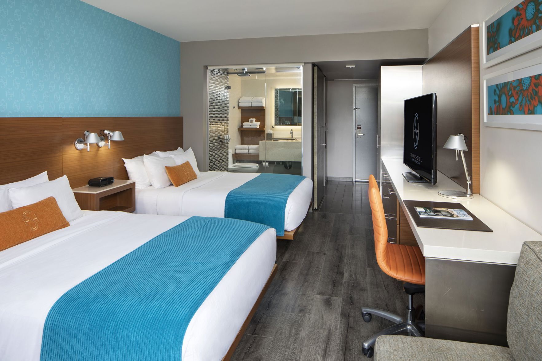 Egyptian cotton sheets, premium bedding, down comforters, pillowtop beds