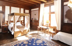 Deluxe Room, 1 Double Bed
