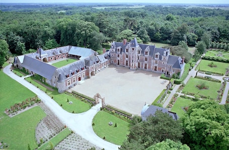 Vue depuis l’hébergement. Chateau De Jallanges