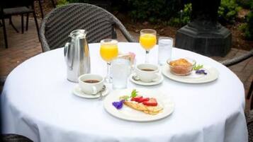 Desayuno completo incluido todos los días