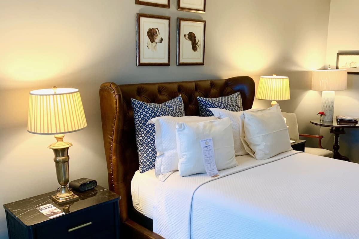 Lyman Hall room | Premium bedding, desk, iron/ironing board, free WiFi
