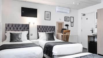 In-room safe, desk, iron/ironing board, free WiFi