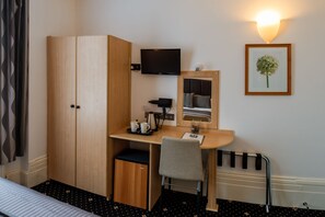 In-room safe, desk, iron/ironing board, free WiFi