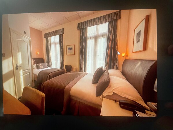 In-room safe, desk, iron/ironing board, free WiFi