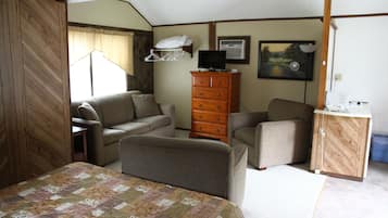 Quarto clássico | Wi-Fi de cortesia, roupa de cama, despertadores