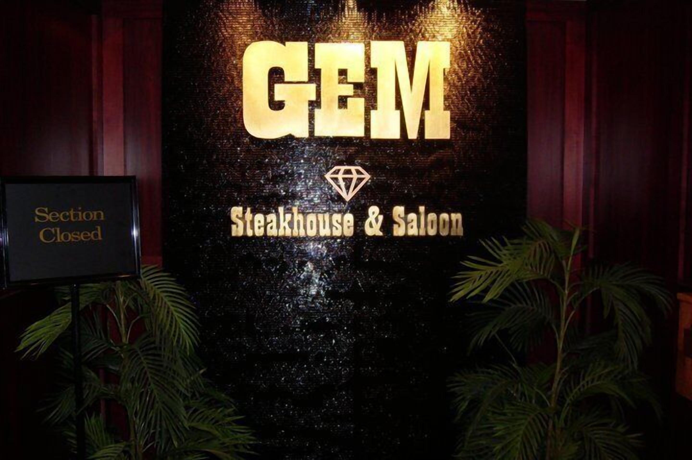 breakfast, lunch and dinner served