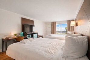 Camera Standard, 2 letti queen, vista città, lato spiaggia | Biancheria da letto ipoallergenica, una cassaforte in camera