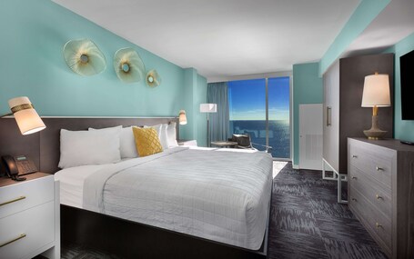 Crown Reef Beach Resort and Waterpark - Image 45