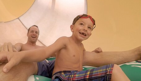 Crown Reef Beach Resort and Waterpark - Image 40