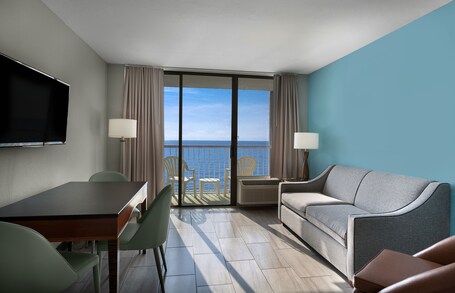 Crown Reef Beach Resort and Waterpark - Image 34