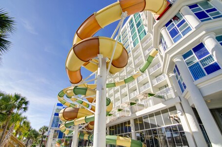 Crown Reef Beach Resort and Waterpark - Image 70