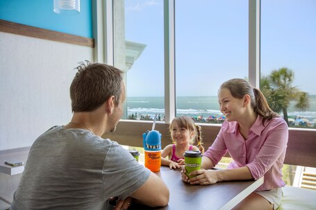 Crown Reef Beach Resort and Waterpark - Image 8