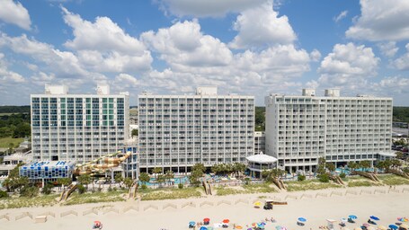 Crown Reef Beach Resort and Waterpark - Image 66