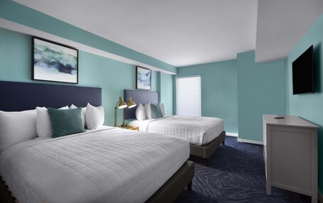 Crown Reef Beach Resort and Waterpark - Image 78
