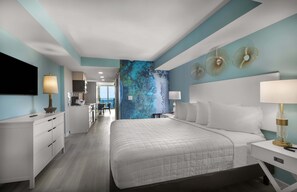 Caja fuerte, cortinas opacas, tabla de planchar con plancha