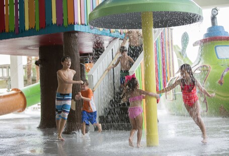 Crown Reef Beach Resort and Waterpark - Image 87