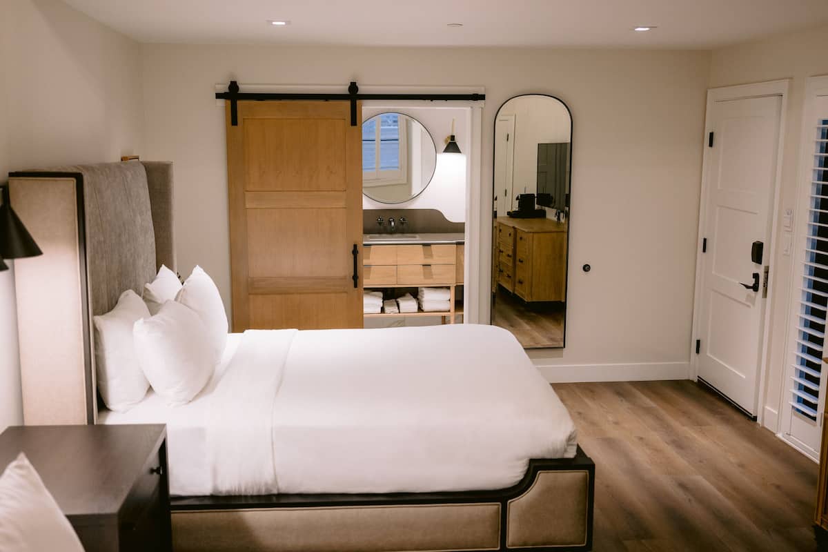 Camera Deluxe, 2 letti queen (Two Queen, Private Patio) | Biancheria da letto ipoallergenica, copriletto in piuma