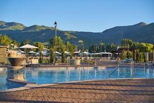 6 piscines extérieures, tentes de plage, parasols de plage