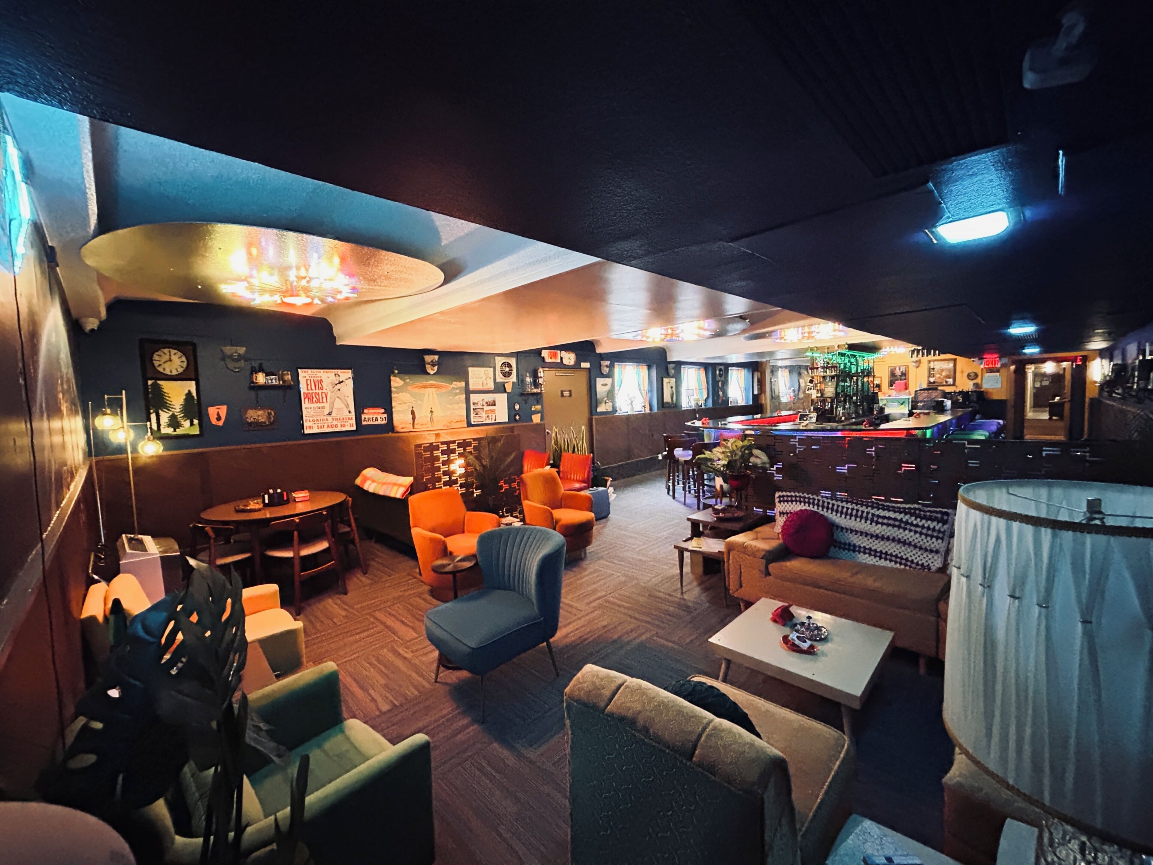 2 bar/lounge, piano bar, cocktail bar