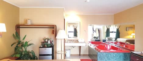 1 habitación, tabla de planchar con plancha, wifi gratis y ropa de cama