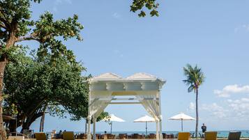 Khu tổ chức tiệc cưới ngoài trời