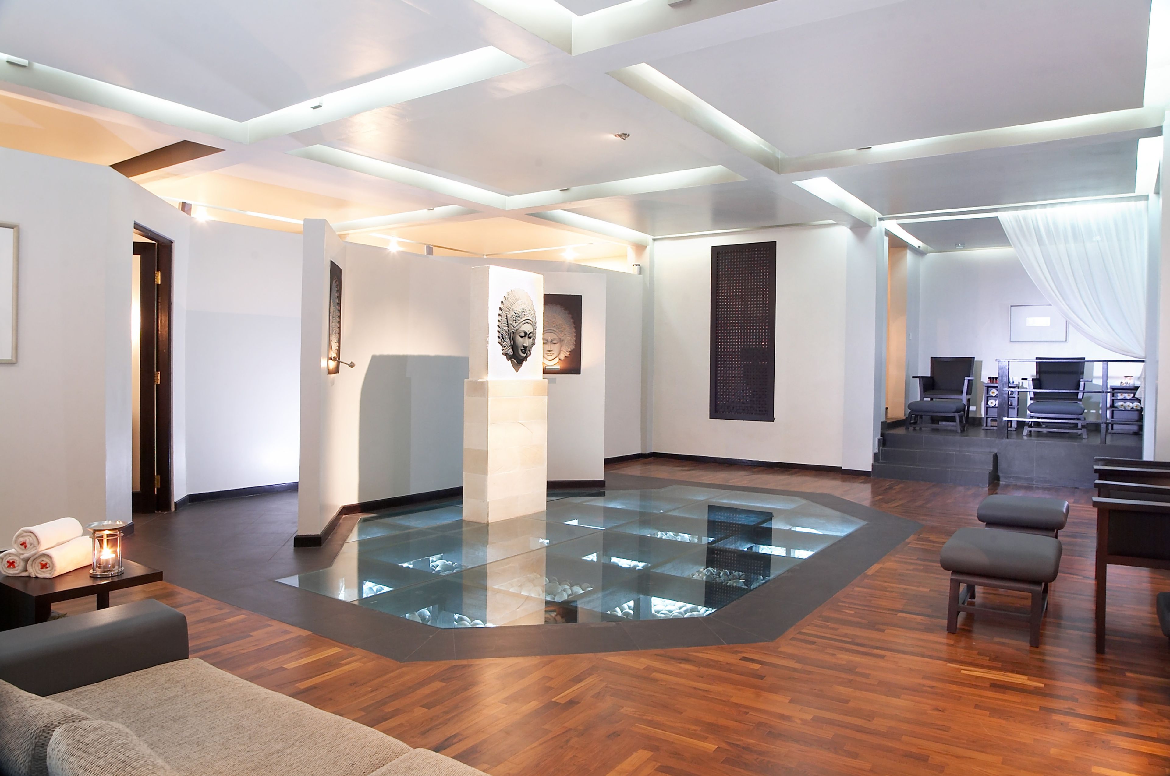 couples treatment room(s), sauna, hot tub, steam room, body treatments