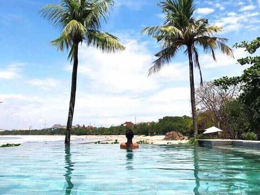 On the beach, white sand, beach bar