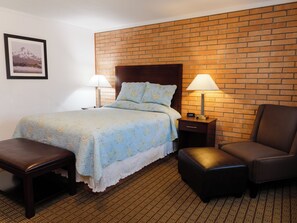 Standard Room, 1 Queen Bed