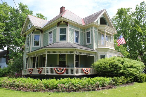 Heart of the Village Inn