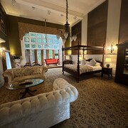 Langtry Manor Hotel