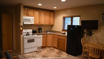 Deluxe Single Room | Private kitchen