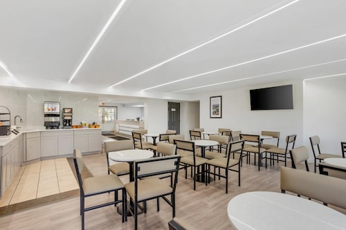 Quality Inn Smoketown - Lancaster Area