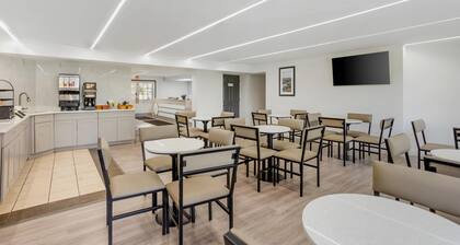 Quality Inn Smoketown - Lancaster Area