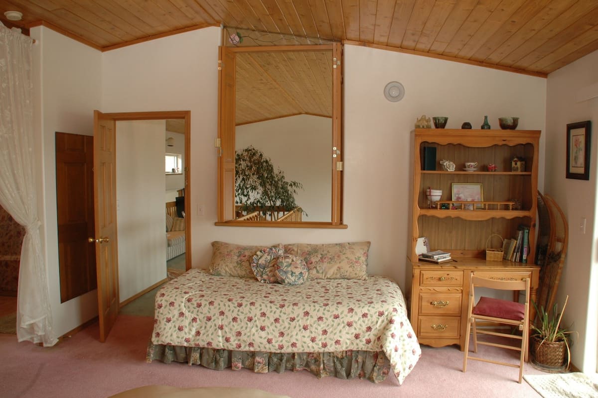 Rose Room