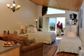 Salmon Studio | Free WiFi