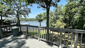 Cottage (6), 2 Bedrooms, Lake View, Lakeside | Terrace/patio