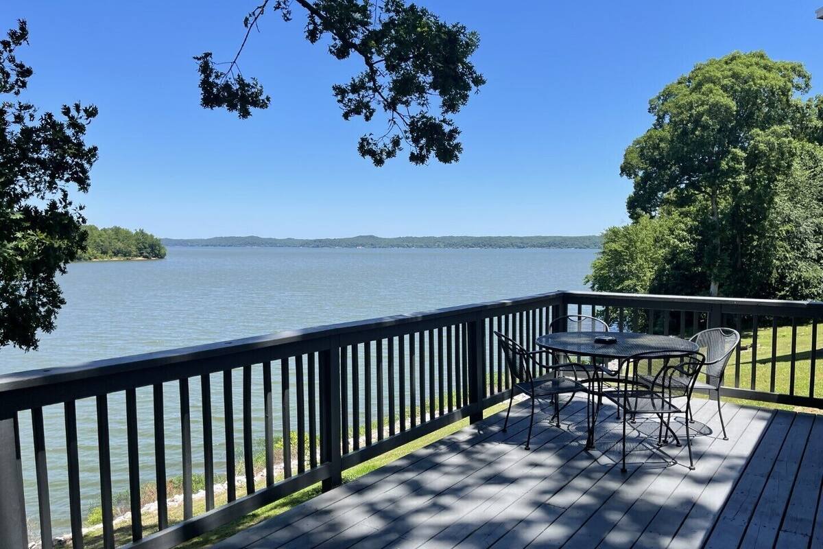 Panoramic Cottage (3), 2 Bedrooms, Lake View, Lakeside | Terrace/patio