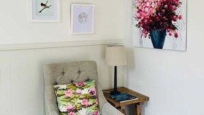 Room - Arrowtown Lodge (Arrowtown)