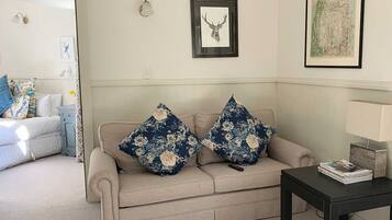 Fox’s Room | Individually decorated, individually furnished, iron/ironing board