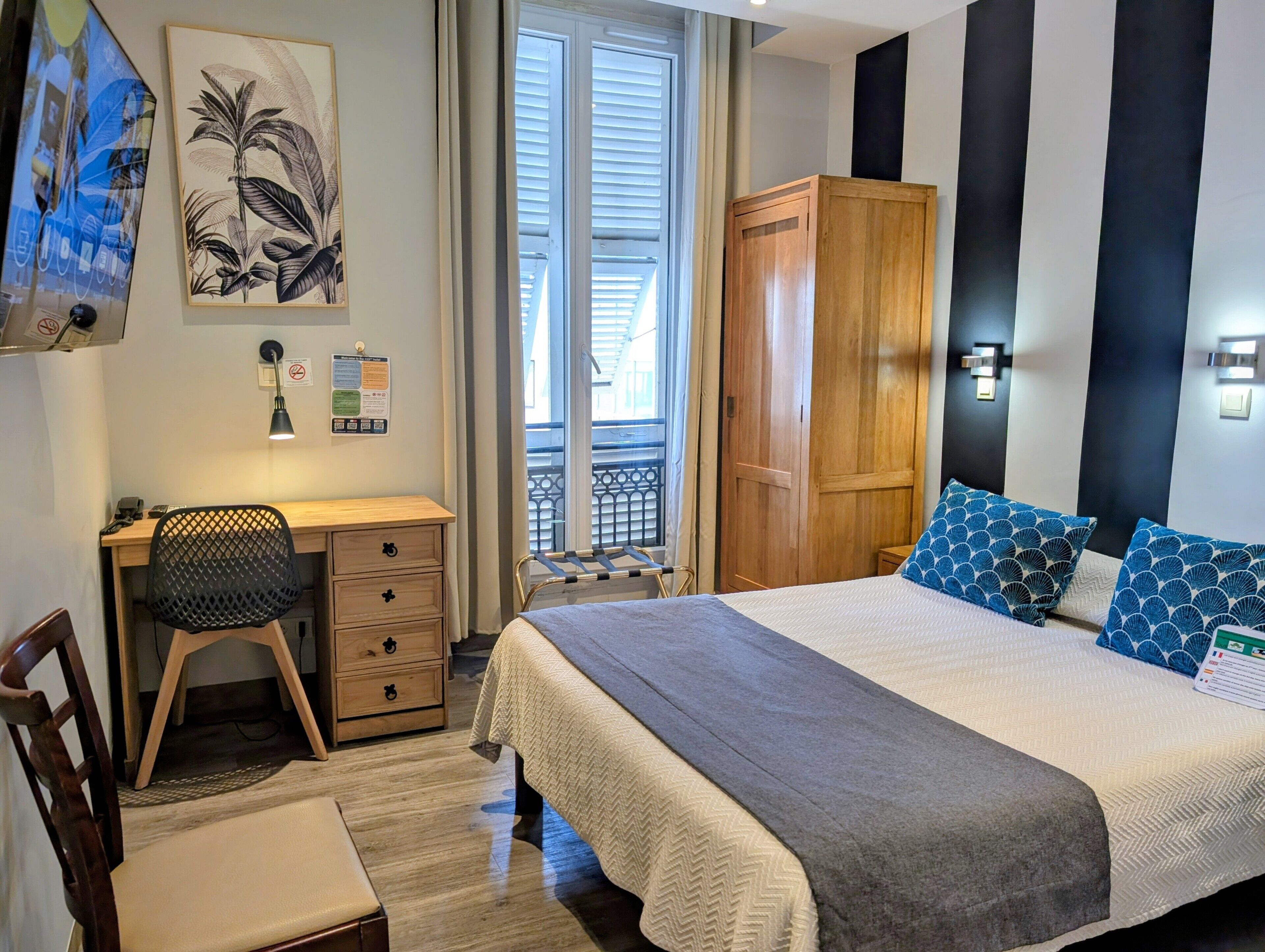 Standard Double Room | Select Comfort beds, in-room safe, desk, soundproofing